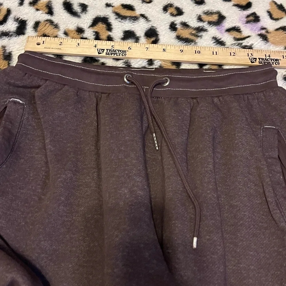 Philco's Claude Monet NWOT brown sweatpants